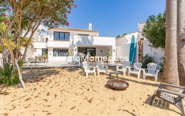 Bestaande woning - Vrijstaande villa - Estepona  - Estepona Centro