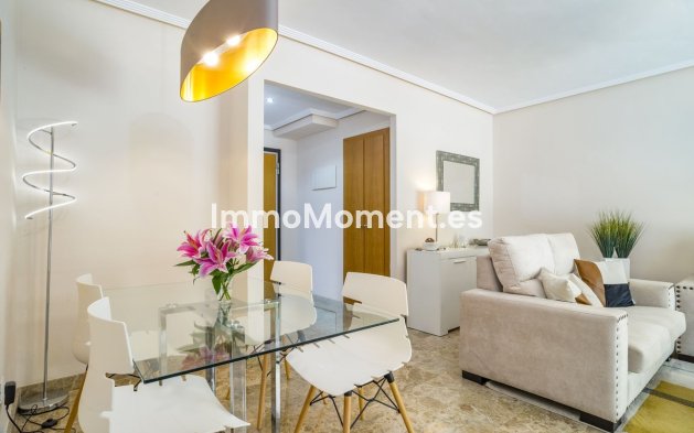 Revente - Appartement - Estepona  - Estepona Centro