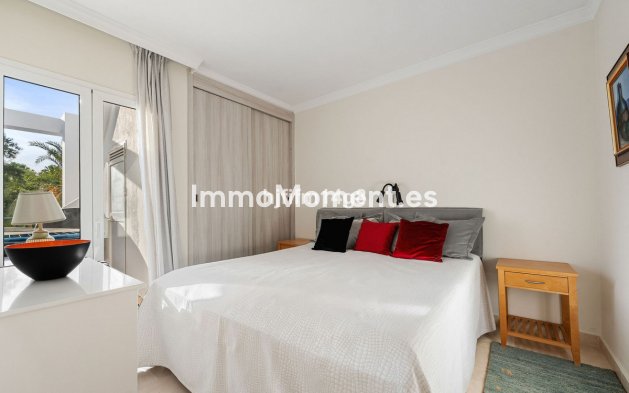 Resale - Apartment - Benahavís - La Quinta