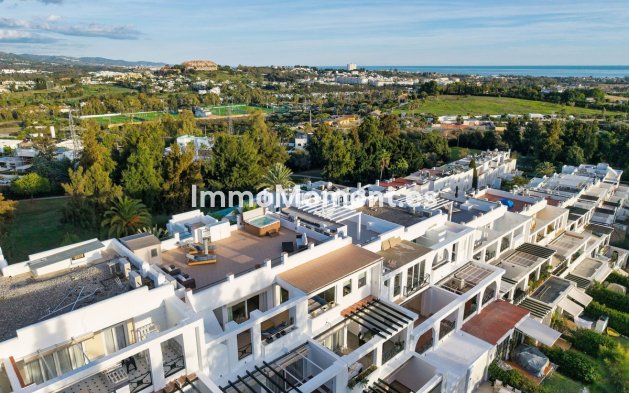 Resale - Apartment - Benahavís - La Quinta