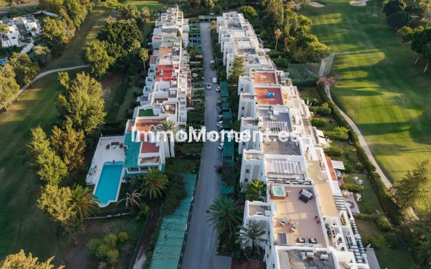 Resale - Apartment - Benahavís - La Quinta