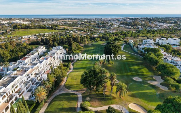 Resale - Apartment - Benahavís - La Quinta