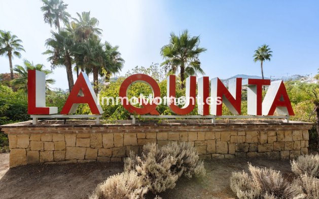Resale - Apartment - Benahavís - La Quinta