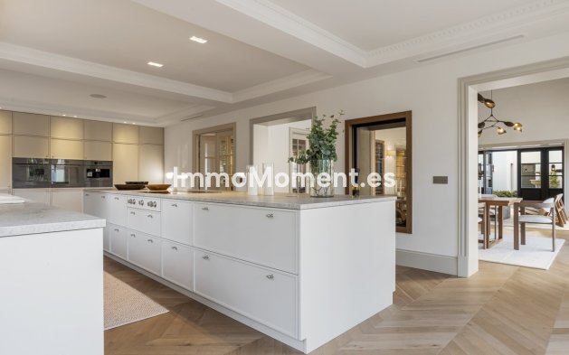 Bestaande woning - Vrijstaande villa - Marbella - Nueva Andalucía
