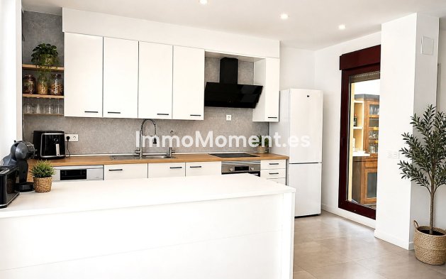 Bestaande woning - Vrijstaande villa - Estepona  - Selwo