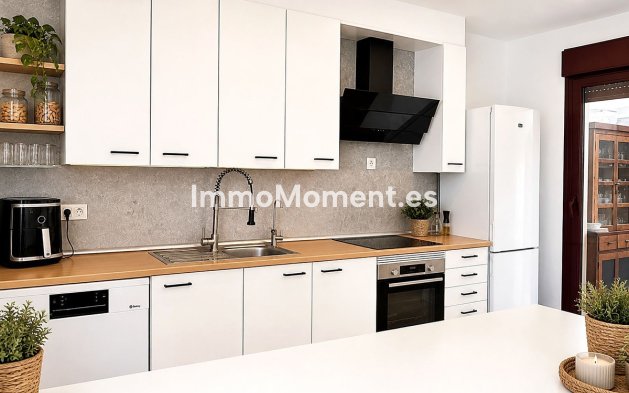 Bestaande woning - Vrijstaande villa - Estepona  - Selwo