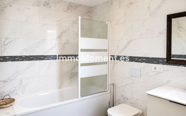 Bestaande woning - Vrijstaande villa - Estepona  - Selwo