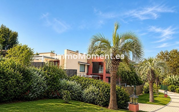 Bestaande woning - Vrijstaande villa - Estepona  - Selwo