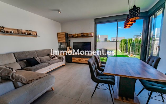 Bestaande woning - Vrijstaande villa - Benijofar