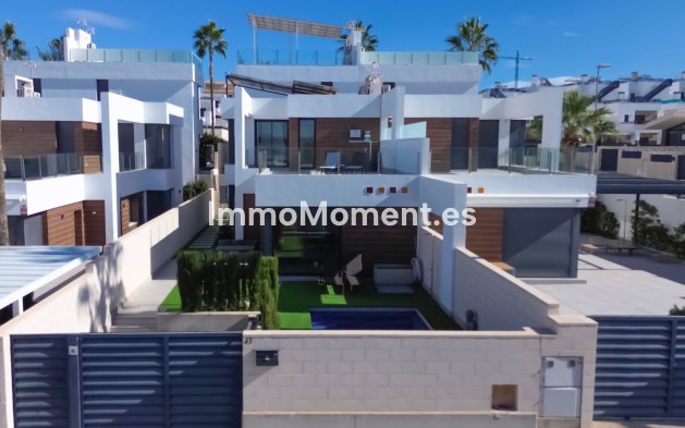 Bestaande woning - Vrijstaande villa - Benijofar