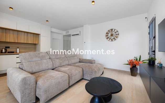 Resale - Apartment - Torrevieja - Torrevieja Centro