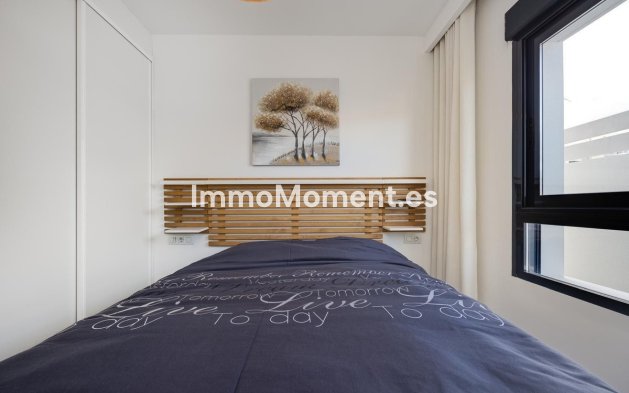 Resale - Apartment - Torrevieja - Torrevieja Centro