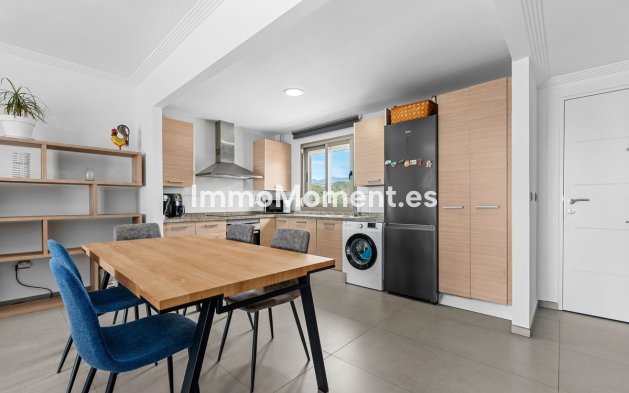 Resale - Apartment - Estepona - New Golden Mile