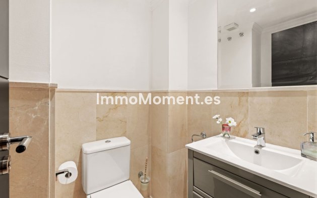 Resale - Apartment - Estepona - Atalaya