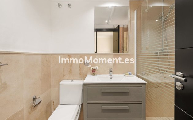 Resale - Apartment - Estepona - Atalaya