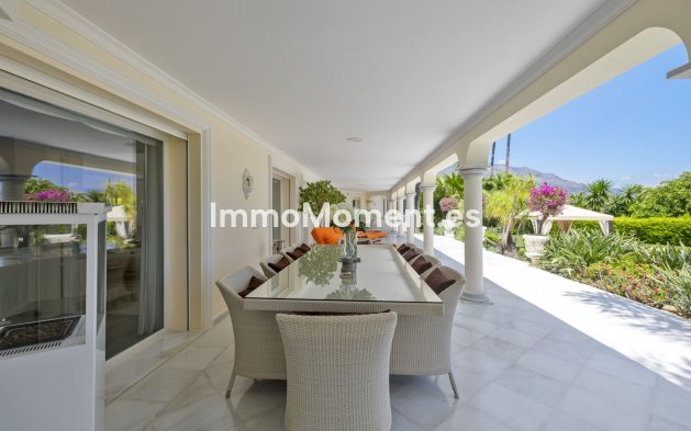 Wiederverkauf - Freistehende Villa - Marbella - Nueva Andalucía