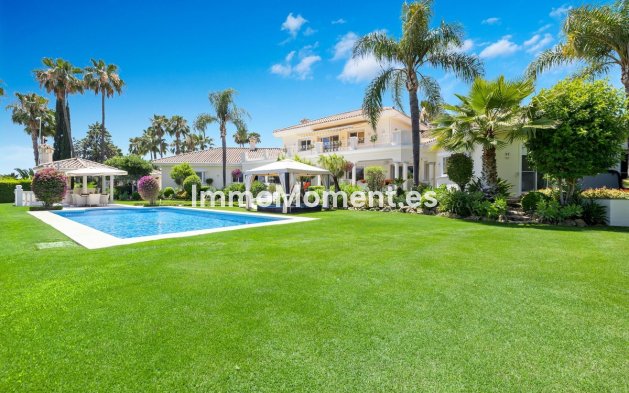 Wiederverkauf - Freistehende Villa - Marbella - Nueva Andalucía