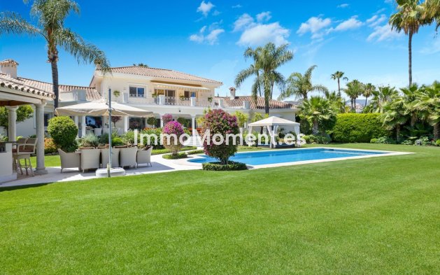 Wiederverkauf - Freistehende Villa - Marbella - Nueva Andalucía