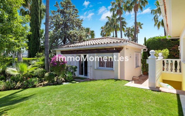 Wiederverkauf - Freistehende Villa - Marbella - Nueva Andalucía