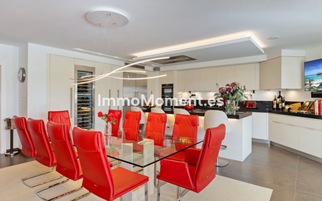 Wiederverkauf - Freistehende Villa - Marbella - Nueva Andalucía