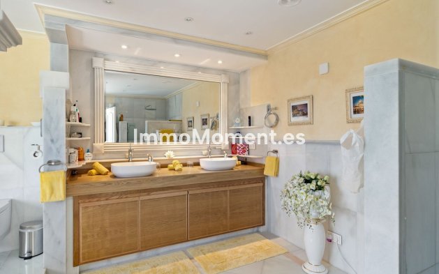 Wiederverkauf - Freistehende Villa - Marbella - Nueva Andalucía