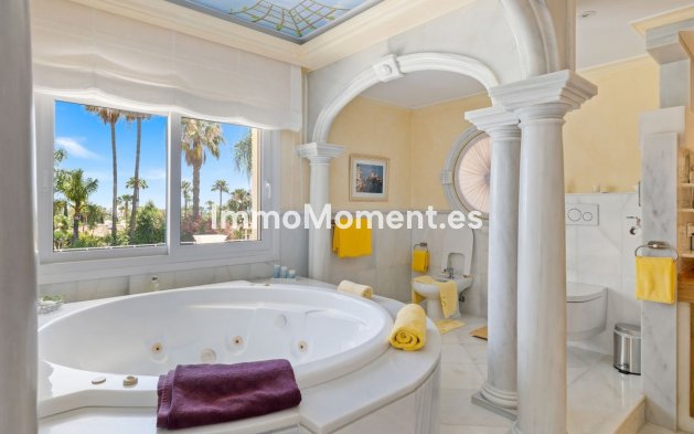 Wiederverkauf - Freistehende Villa - Marbella - Nueva Andalucía
