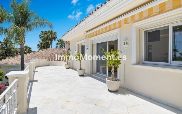 Wiederverkauf - Freistehende Villa - Marbella - Nueva Andalucía