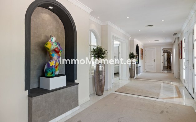 Wiederverkauf - Freistehende Villa - Marbella - Nueva Andalucía