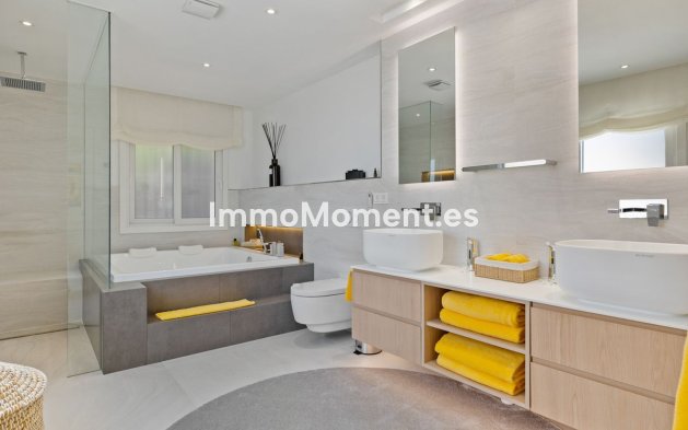 Wiederverkauf - Freistehende Villa - Marbella - Nueva Andalucía