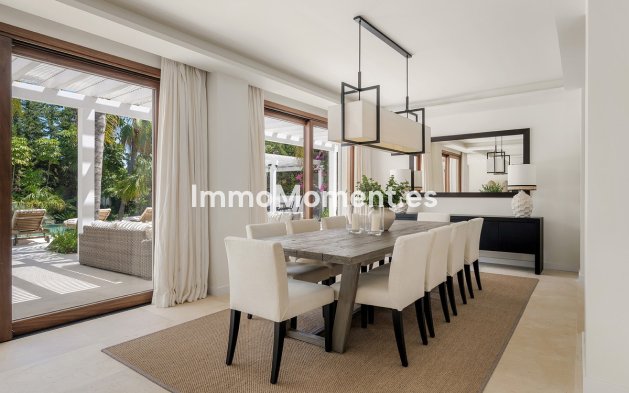 Wiederverkauf - Freistehende Villa - Marbella - Nueva Andalucía