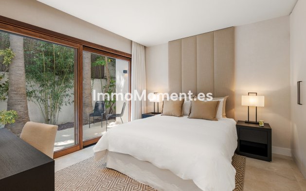 Wiederverkauf - Freistehende Villa - Marbella - Nueva Andalucía