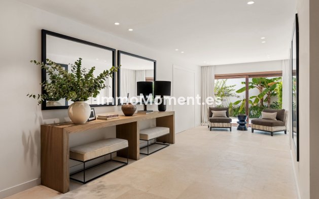 Wiederverkauf - Freistehende Villa - Marbella - Nueva Andalucía