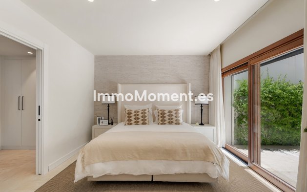 Wiederverkauf - Freistehende Villa - Marbella - Nueva Andalucía