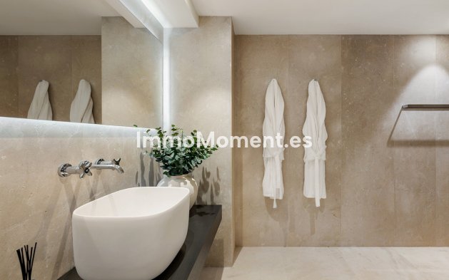 Wiederverkauf - Freistehende Villa - Marbella - Nueva Andalucía