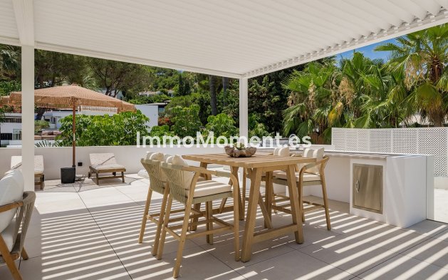 Wiederverkauf - Freistehende Villa - Marbella - Nueva Andalucía
