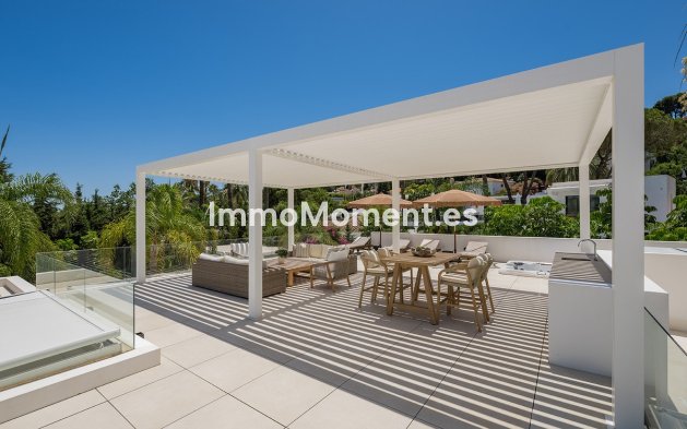 Wiederverkauf - Freistehende Villa - Marbella - Nueva Andalucía