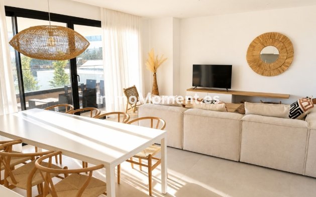 Resale - Apartment - Estepona - Estepona Centro