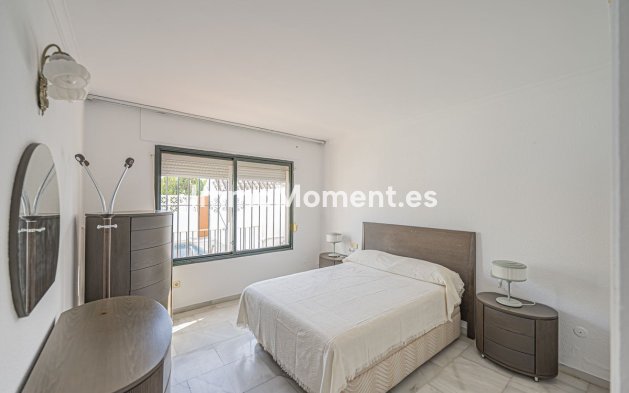 Wiederverkauf - Freistehende Villa - Marbella - Nueva Andalucía