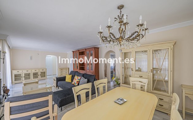 Wiederverkauf - Freistehende Villa - Marbella - Nueva Andalucía