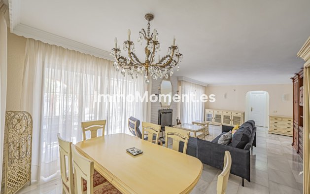 Wiederverkauf - Freistehende Villa - Marbella - Nueva Andalucía