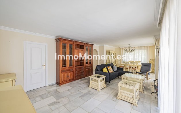 Wiederverkauf - Freistehende Villa - Marbella - Nueva Andalucía