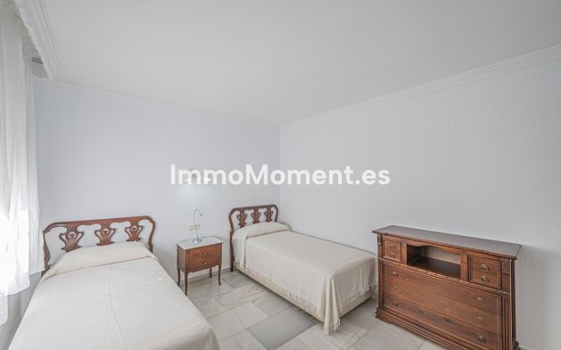 Wiederverkauf - Freistehende Villa - Marbella - Nueva Andalucía