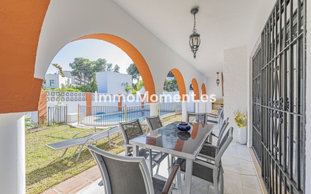 Wiederverkauf - Freistehende Villa - Marbella - Nueva Andalucía
