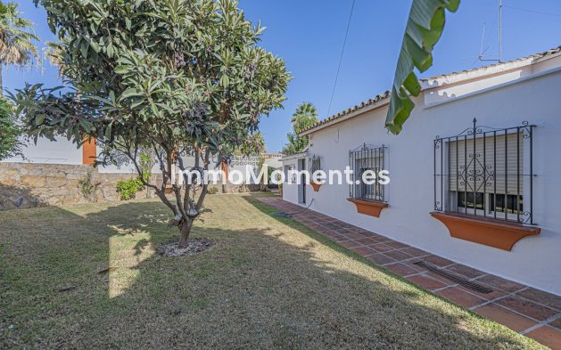 Wiederverkauf - Freistehende Villa - Marbella - Nueva Andalucía