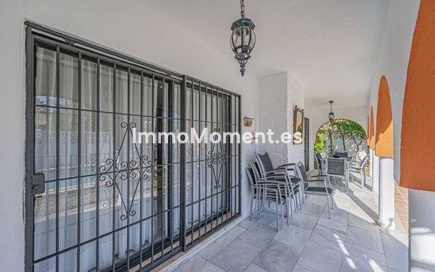 Wiederverkauf - Freistehende Villa - Marbella - Nueva Andalucía
