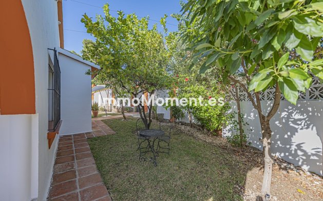Wiederverkauf - Freistehende Villa - Marbella - Nueva Andalucía