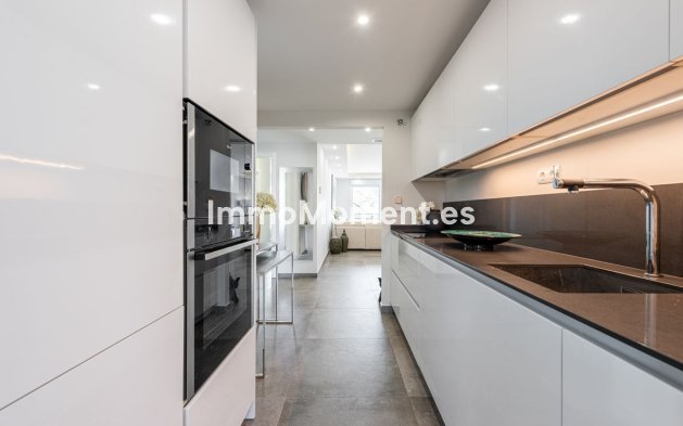 Reventa - Apartamento - Estepona  - Estepona Centro