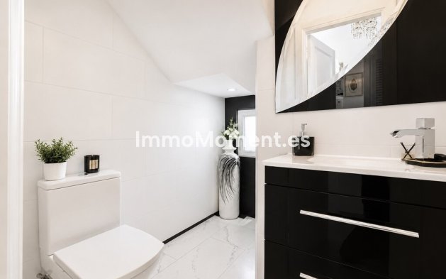 Reventa - Villa independiente - Estepona  - Atalaya