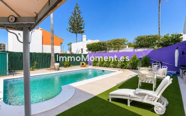Reventa - Villa independiente - Estepona  - Atalaya
