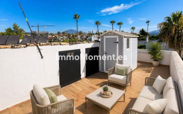 Reventa - Villa independiente - Estepona  - Atalaya